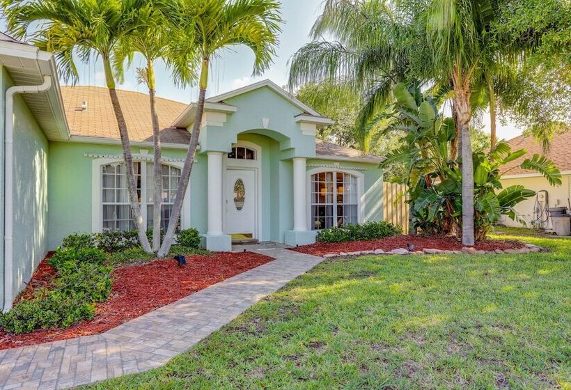 Inviting Jensen Beach Home W/ Screened In Patio!