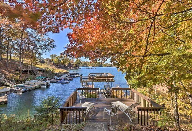 Lake Keowee Escape W/ Dock, Deck & Lake Access!