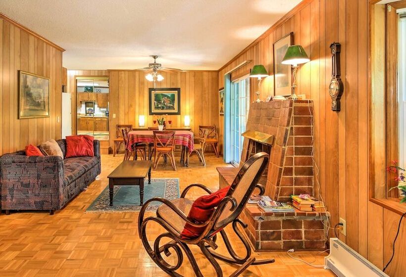 Mountain Rest Cottage W/ Gas Fireplace!