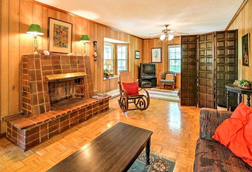 Mountain Rest Cottage W/ Gas Fireplace!