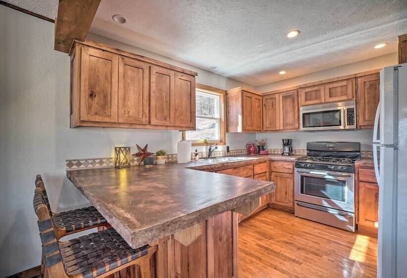 Lakefront Shell Knob Home W/ Deck & Gas Grill