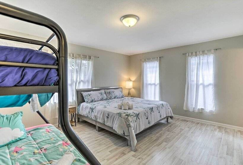 Largo Hideaway W/ Game Room & Fenced Yard!