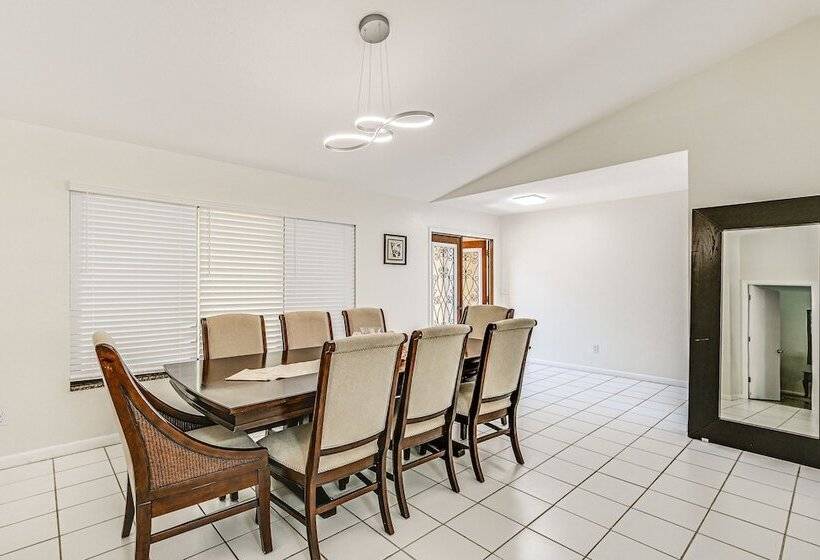 Lovely Naples Home: Backyard Oasis W/ Pool!