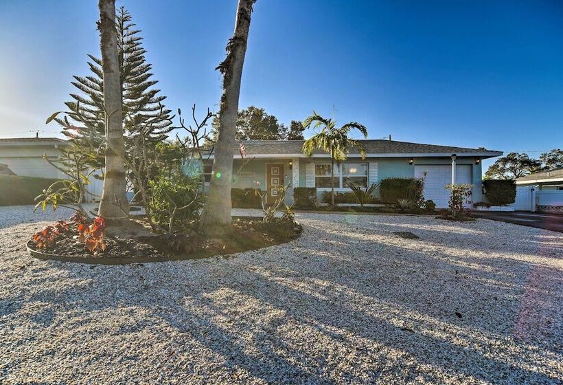 Lush Seminole Surf Inn W/ Backyard Fire Pit!