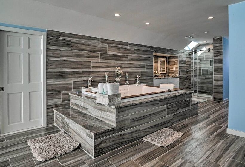Luxurious Waterfront Home W/ Private Pier & Views!