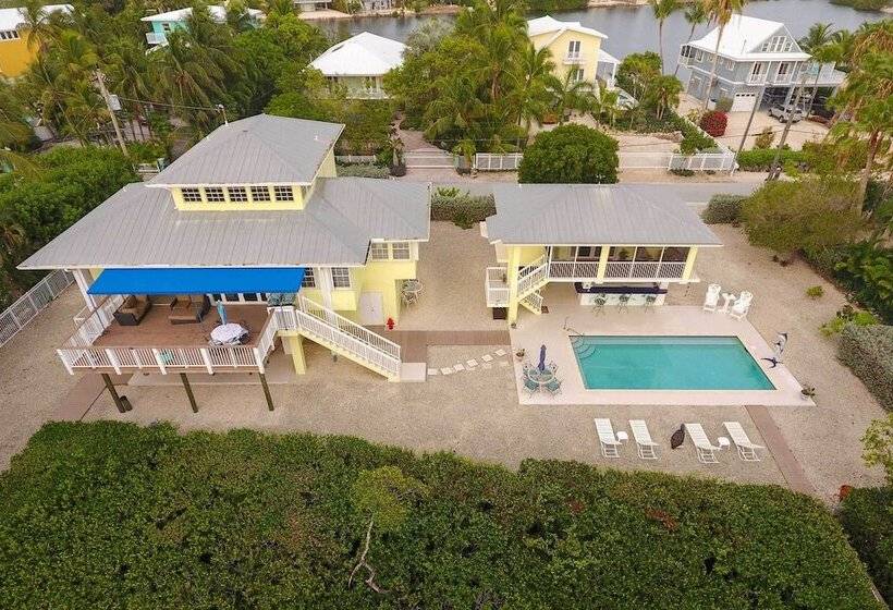 Luxury Key Largo Home W/ Guest House & Pool!