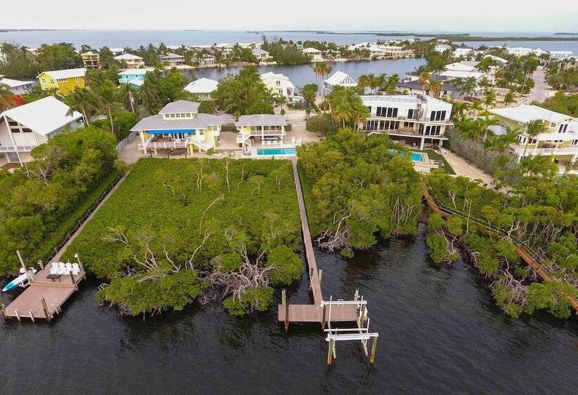 Luxury Key Largo Home W/ Guest House & Pool!