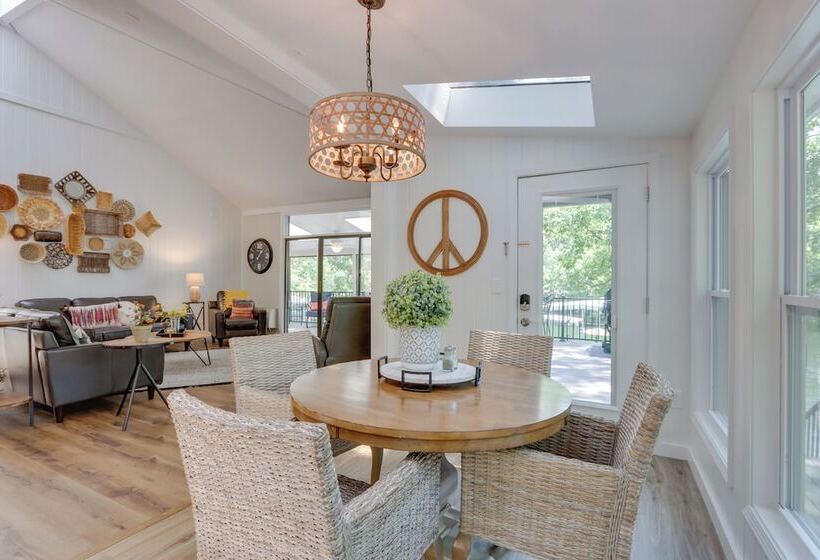 Spacious Decks & Dock: Margaritaville Home!