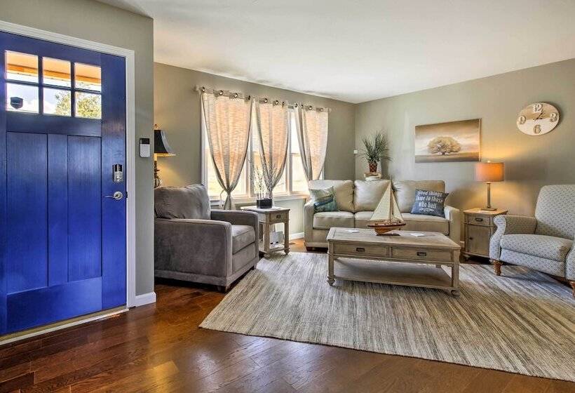 Modern Abode W/ Patio ~ 1 Mi To Stockton Lake!