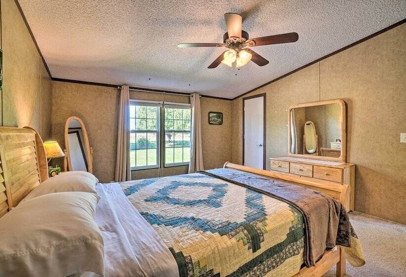 Monett Family Ranch Home W/ Fireplace & Huge Deck!