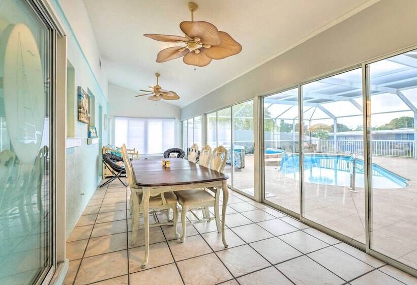 Ocean Breeze Oasis  W/ Boat Dock & Slip On Canal!