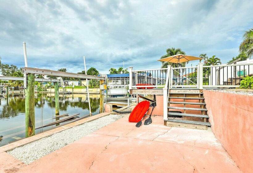 Ocean Breeze Oasis  W/ Boat Dock & Slip On Canal!
