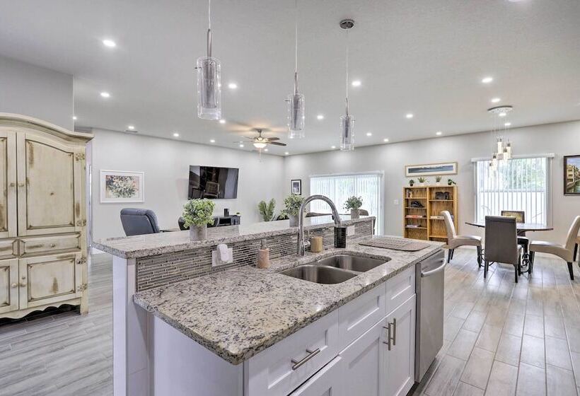 Palm Bay Home W/ Patio & Yard   12 Mi To Beach!