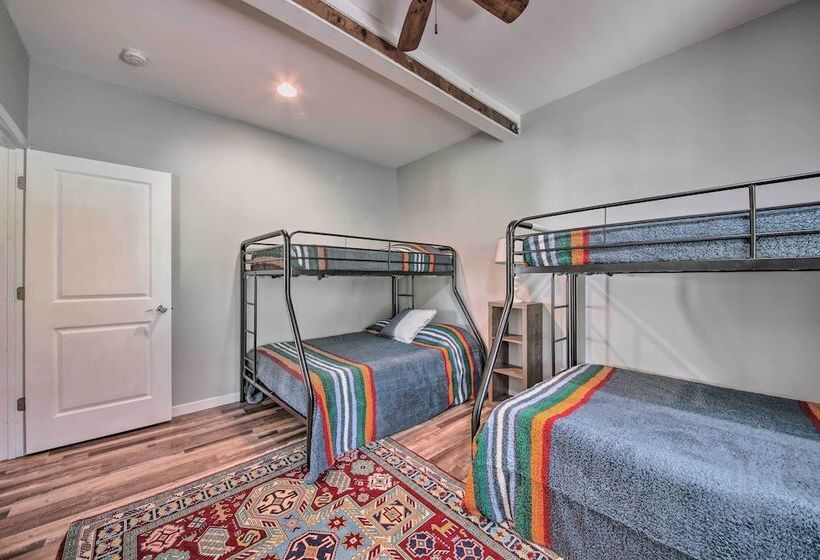 Peaceful Guest Home W/ Patio On 152 Acre Farm