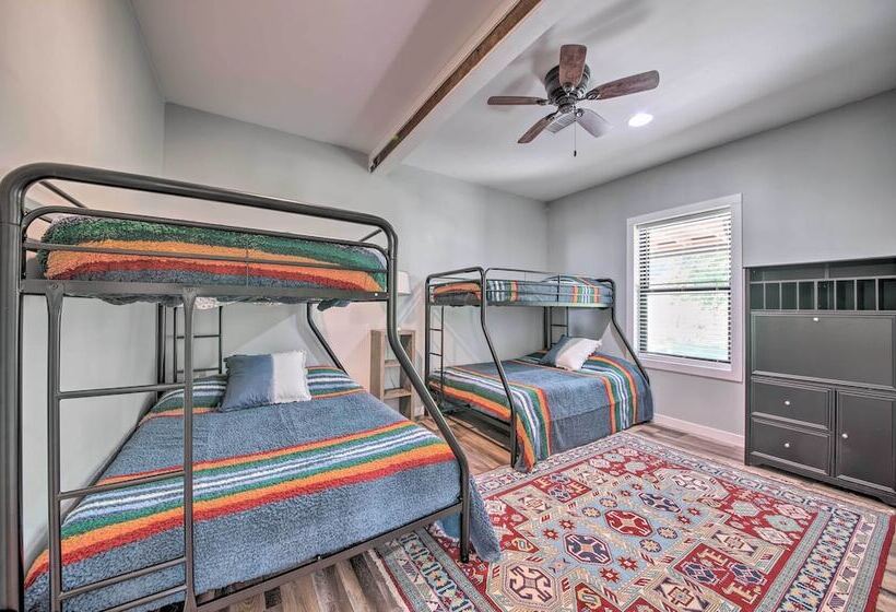 Peaceful Guest Home W/ Patio On 152 Acre Farm