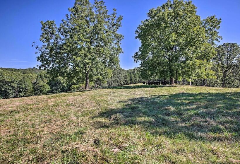 Peaceful Guest Home W/ Patio On 152 Acre Farm