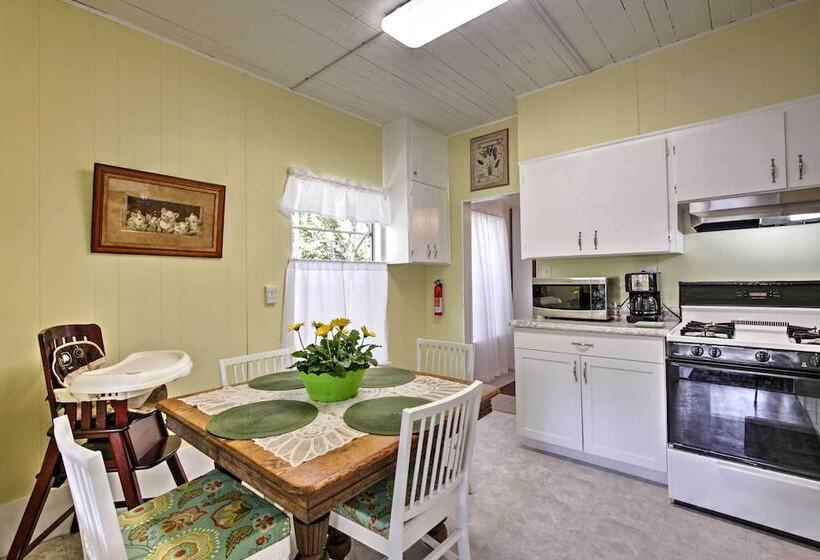 Peaceful Pomona Park Home: 1 Mi To Lake Broward!