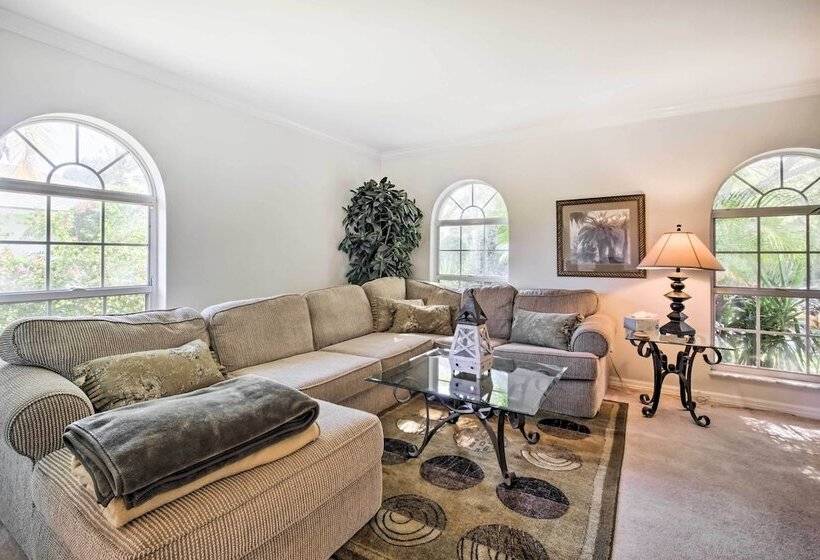 Pet Friendly Home In Vero Beach, 1 Mi To Beach!