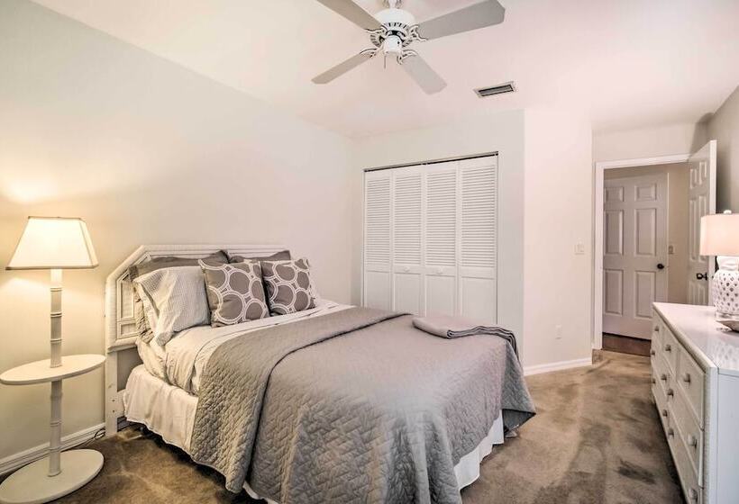 Pet Friendly Home In Vero Beach, 1 Mi To Beach!