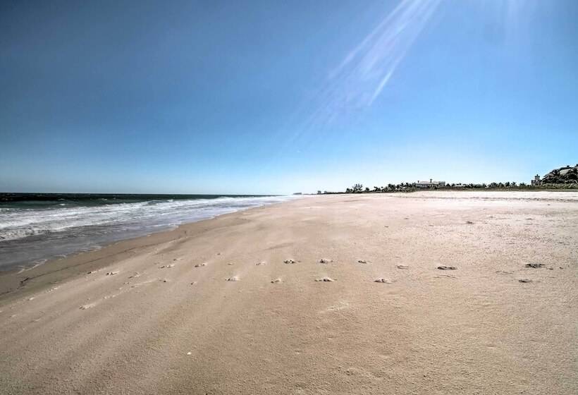 Pet Friendly Home In Vero Beach, 1 Mi To Beach!