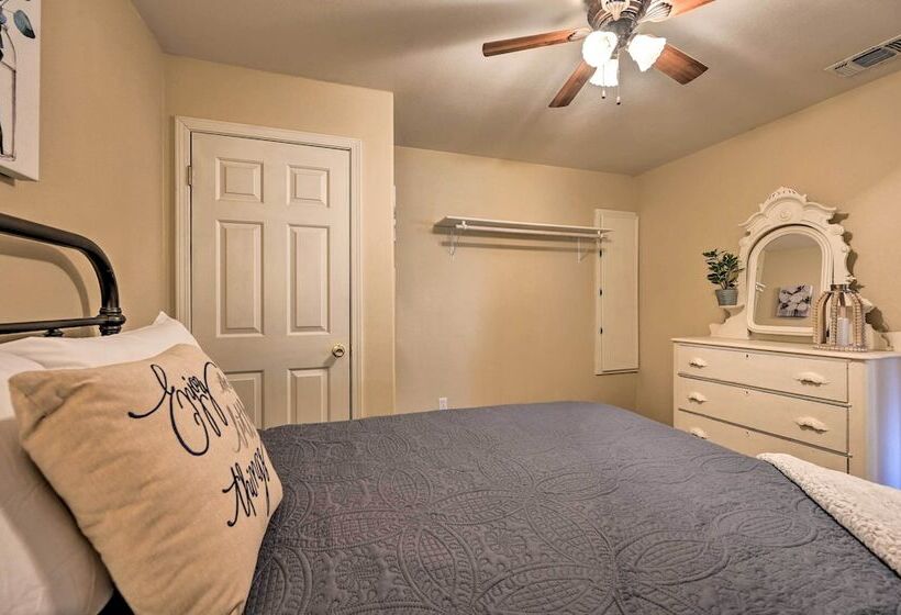 Pet Friendly  Shady Oaks  Broken Bow Gem W/ Patio!