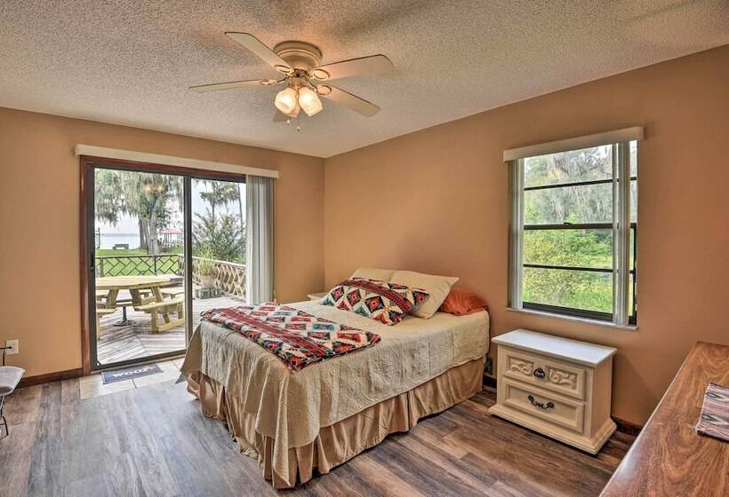 Pirate Cove  Home In Welaka: Dock & River Access!