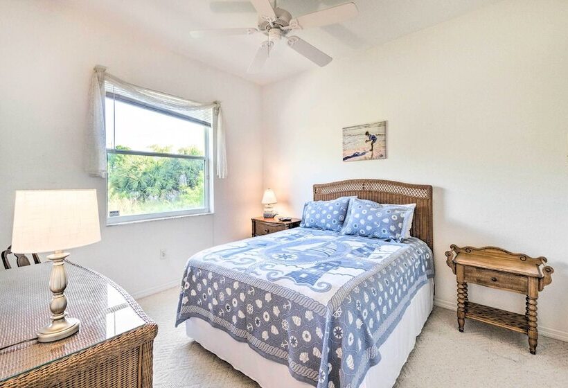 Port Charlotte Home On Canal W/ Lanai & Pool!
