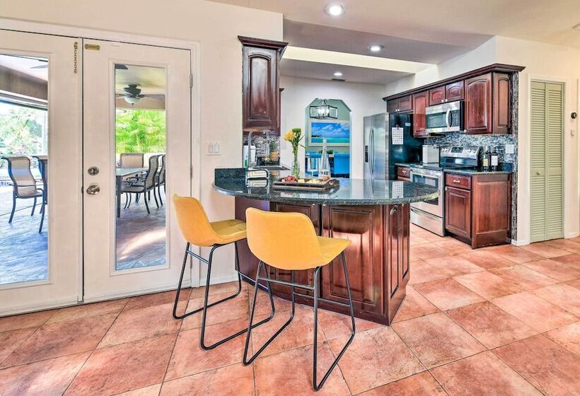 Port Charlotte Retreat W/ Heated Pool & Spa!