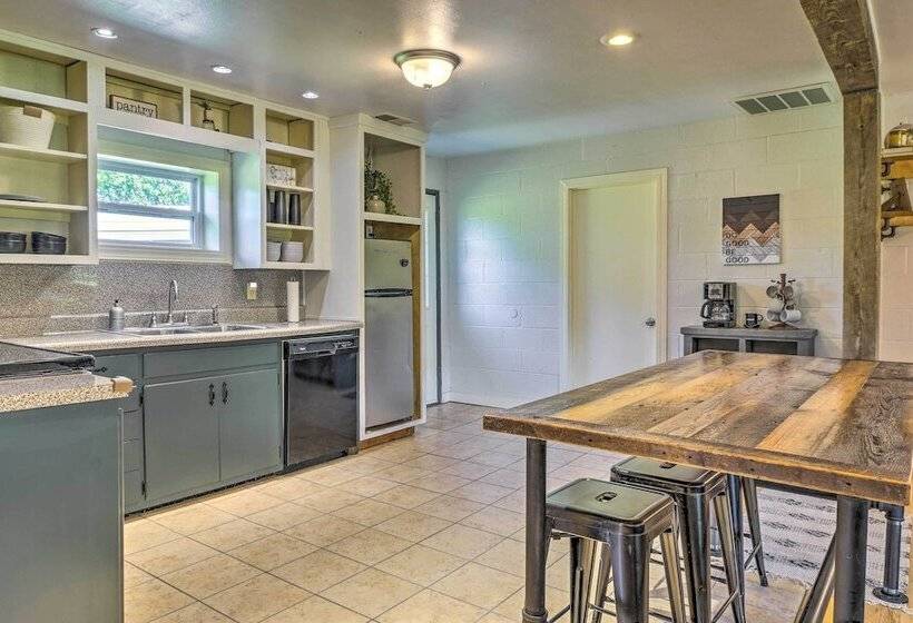 Quiet Country Home In Ava With Chic Interior!