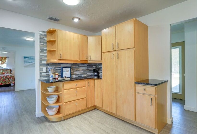 Sarasota House W/ Private Pool   4 Mi To Beach!