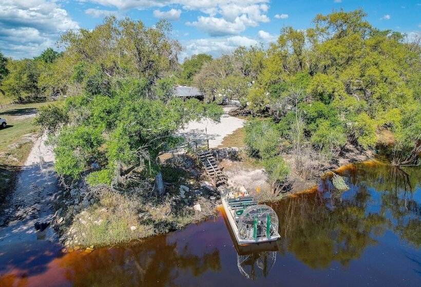 Spacious Arcadia Escape Near Public Boat Ramp