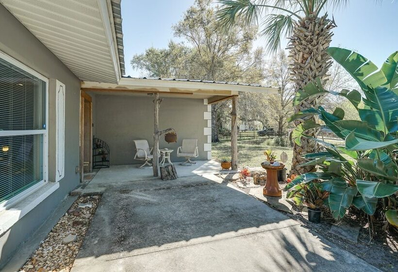 Spacious Arcadia Escape Near Public Boat Ramp