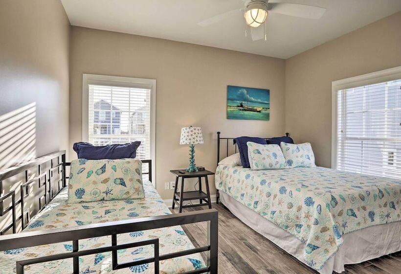 Spacious Murrells Inlet Hub W/ Pool, Walk To Shore