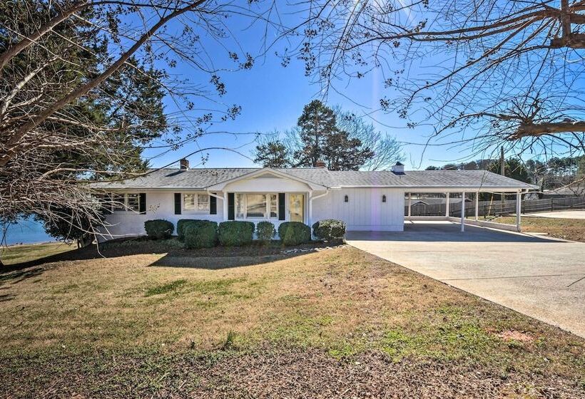 Stunning Seneca Home W/ Lake Keowee Access!