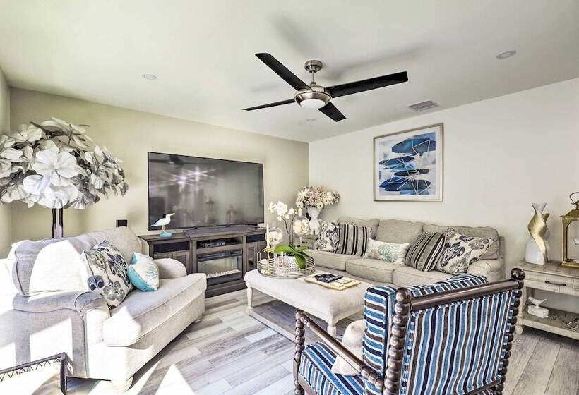 Stunning Tampa Oasis ~ 15 Mi From Downtown!