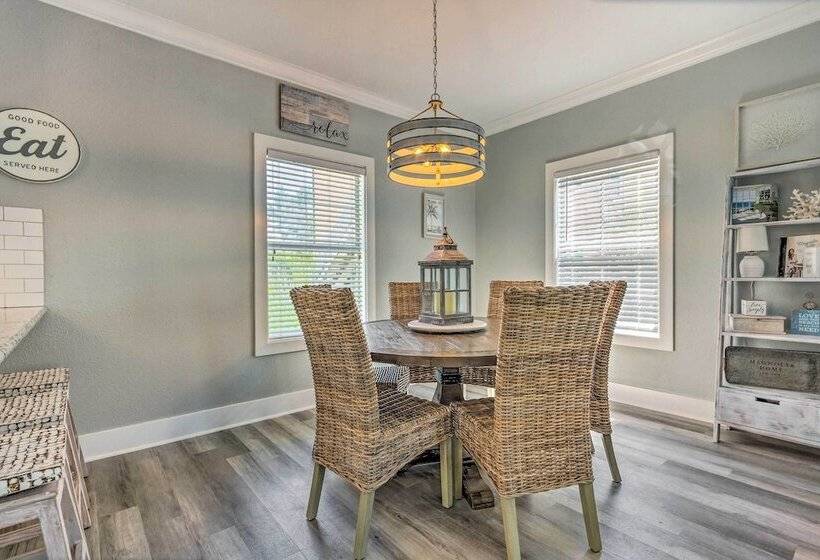 On Site Beach Bar: Sunny Perdido Key Cottage!