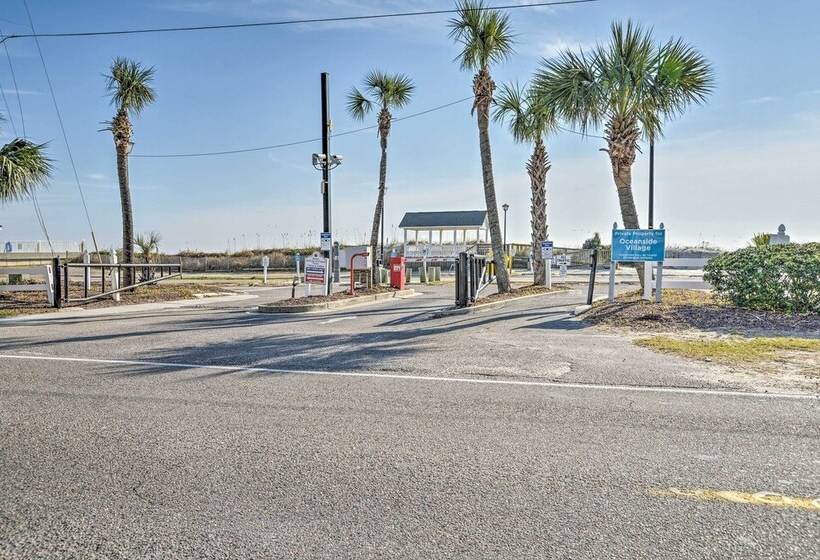 Walk To Ocean: Surfside Beach Home W/ Pool Access
