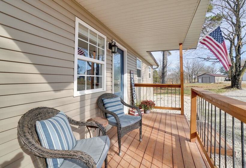 Table Rock Lake Home   Fire Pit & Lake Views!