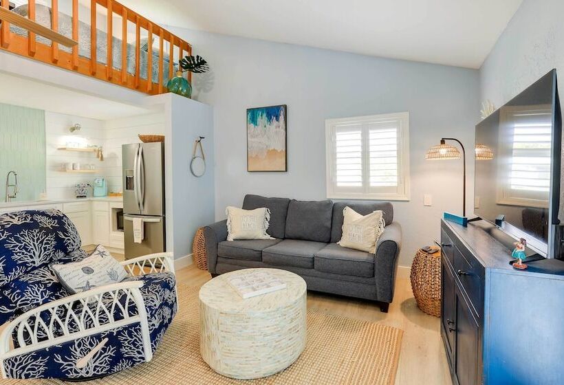 Tropical Cottage < 2 Mi To Hobe Sound Beach!