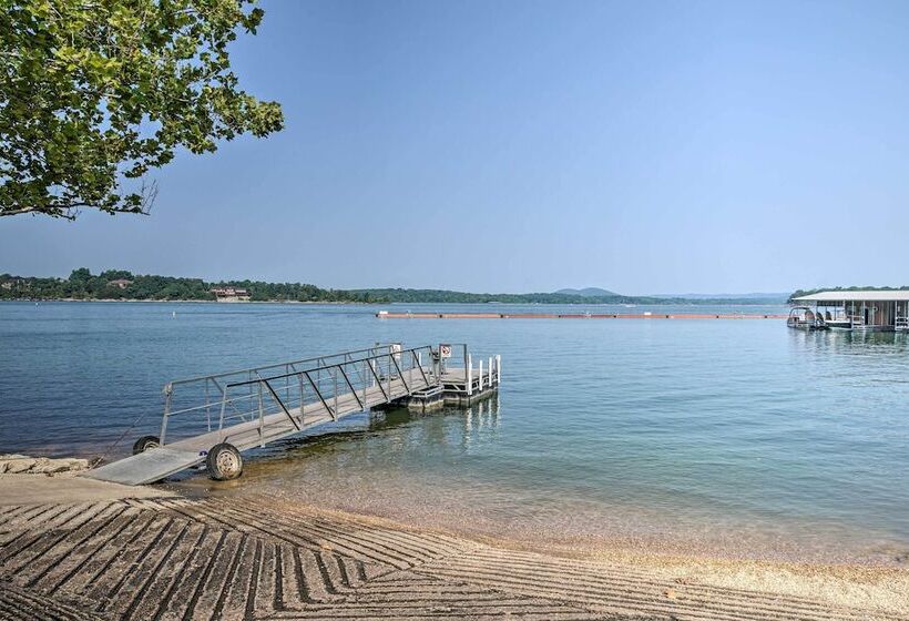 Updated Cabin W/ Direct Lake Access & Pool!