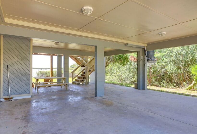 Waterfront Cedar Key Duplex Home: Grill & Dock!