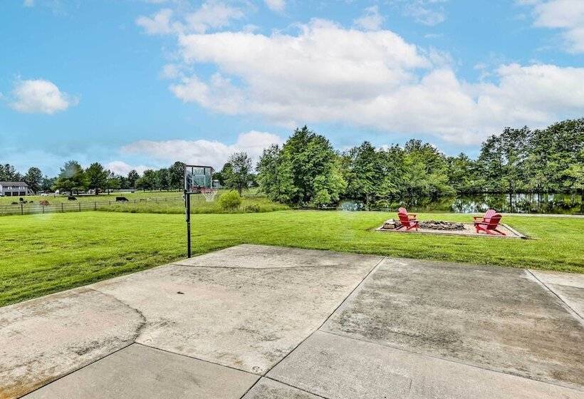 Waterfront Missouri Escape W/ Private Pond & Dock!