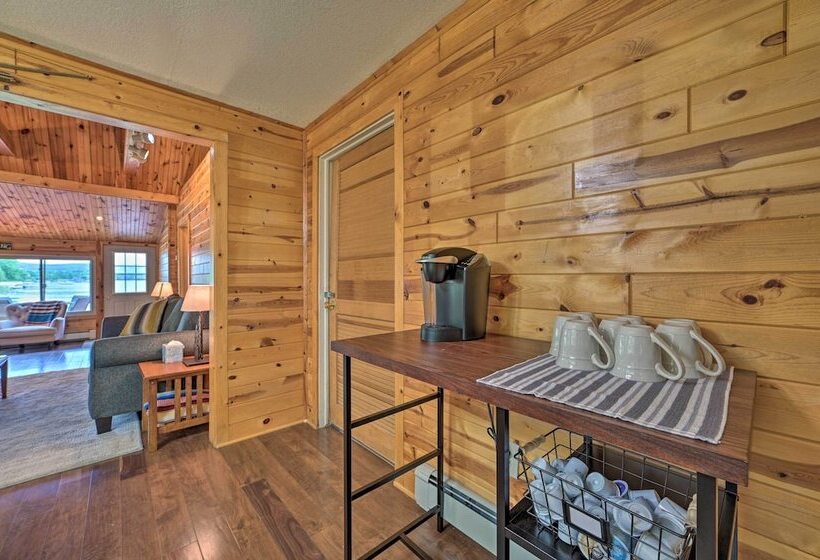 7 Mi To Nubs Nob: Lakefront Abode W/ Fire Pit!