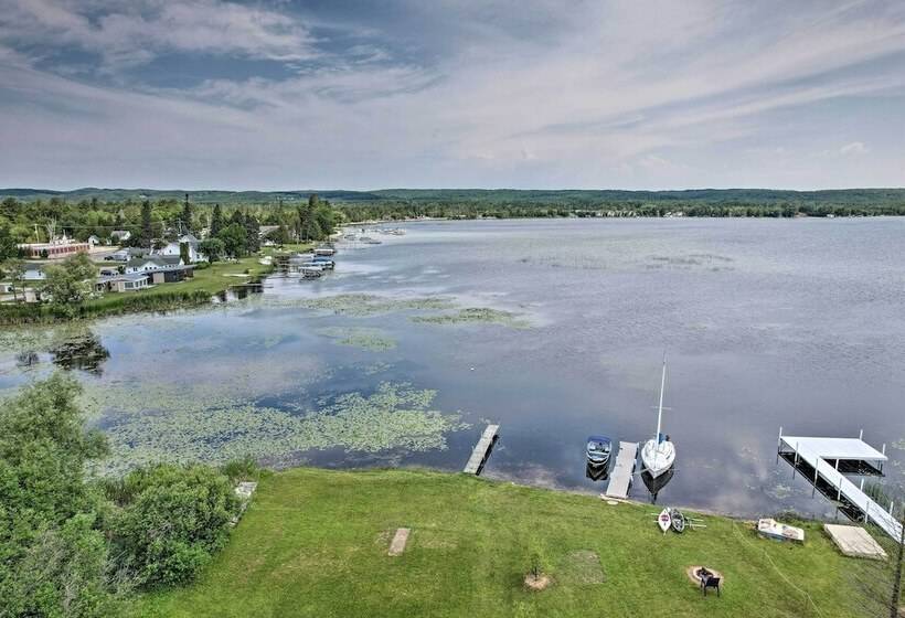 7 Mi To Nubs Nob: Lakefront Abode W/ Fire Pit!