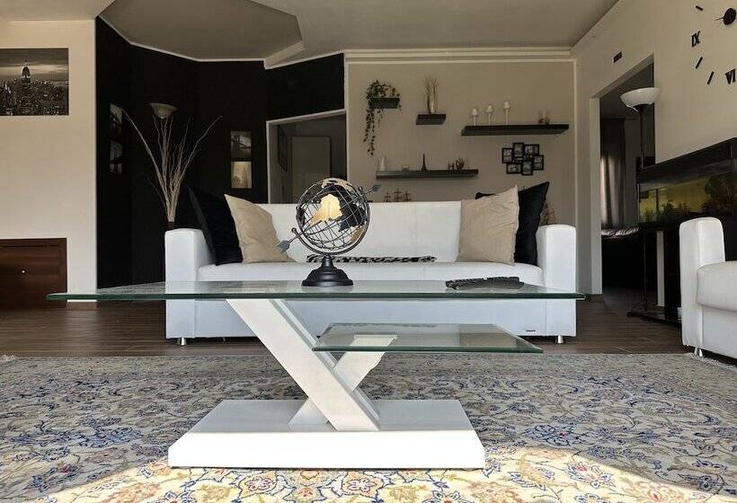 مبيت وإفطار Villa Ma Ya