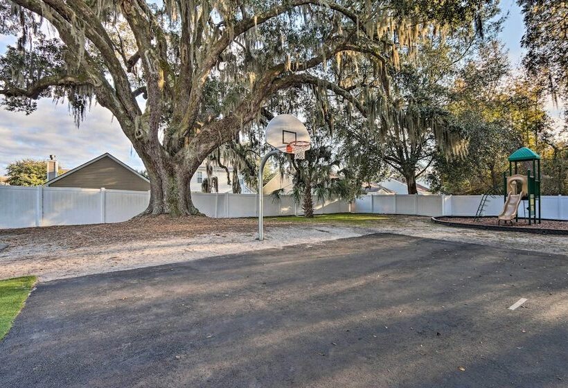 Bluffton Getaway W/ Fenced Yard: 7 Mi To Beach!