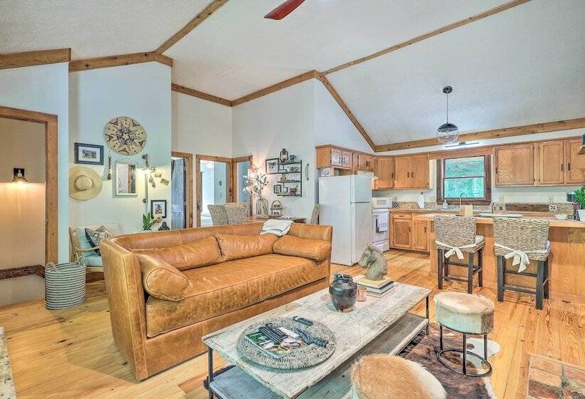 Boone Hideaway W/ Deck, Grill & Forest Views!