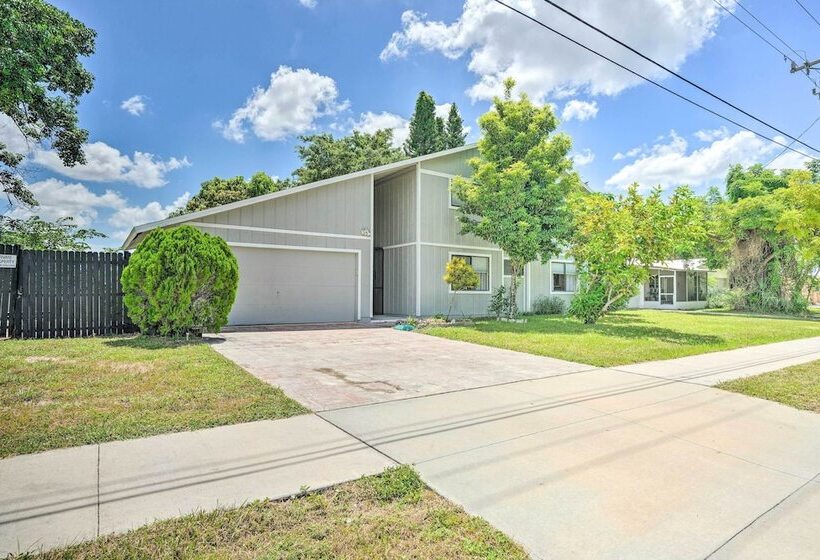 Sunny North Fort Meyers Escape W/ Canal Views!