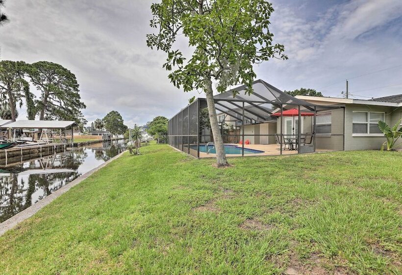 Bright Ruskin Home < 2 Mi To Beach & Marina!