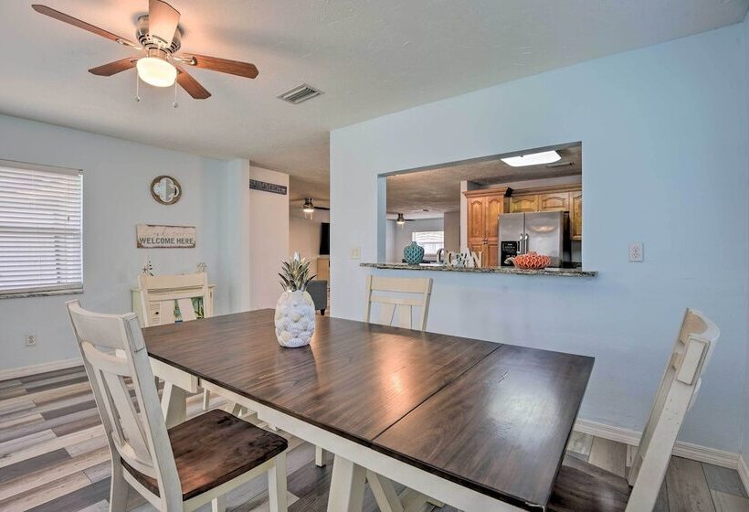 Bright Ruskin Home < 2 Mi To Beach & Marina!